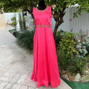 Elegant Pink Sleeveless Dress
